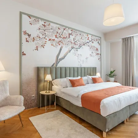 Kafka - 3br Near Wenceslas Square 아파트 *