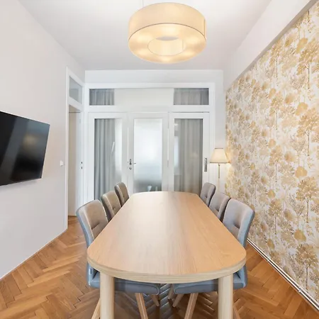 Kafka - 3br Near Wenceslas Square